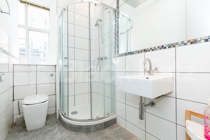 Located in Hatton Garden and a few minutes to Farringdon Station  St Cross Street, Farringdon 